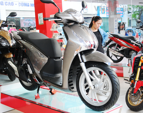 Mỗi chiếc Honda SH đại lý “ăn” 14 triệu đồng